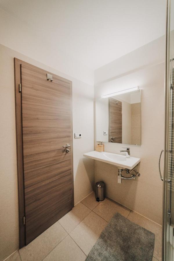 Beautiful New Studio, 400M From The Square Apartman Plzeň Kültér fotó