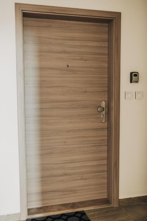 Beautiful New Studio, 400M From The Square Apartman Plzeň Kültér fotó