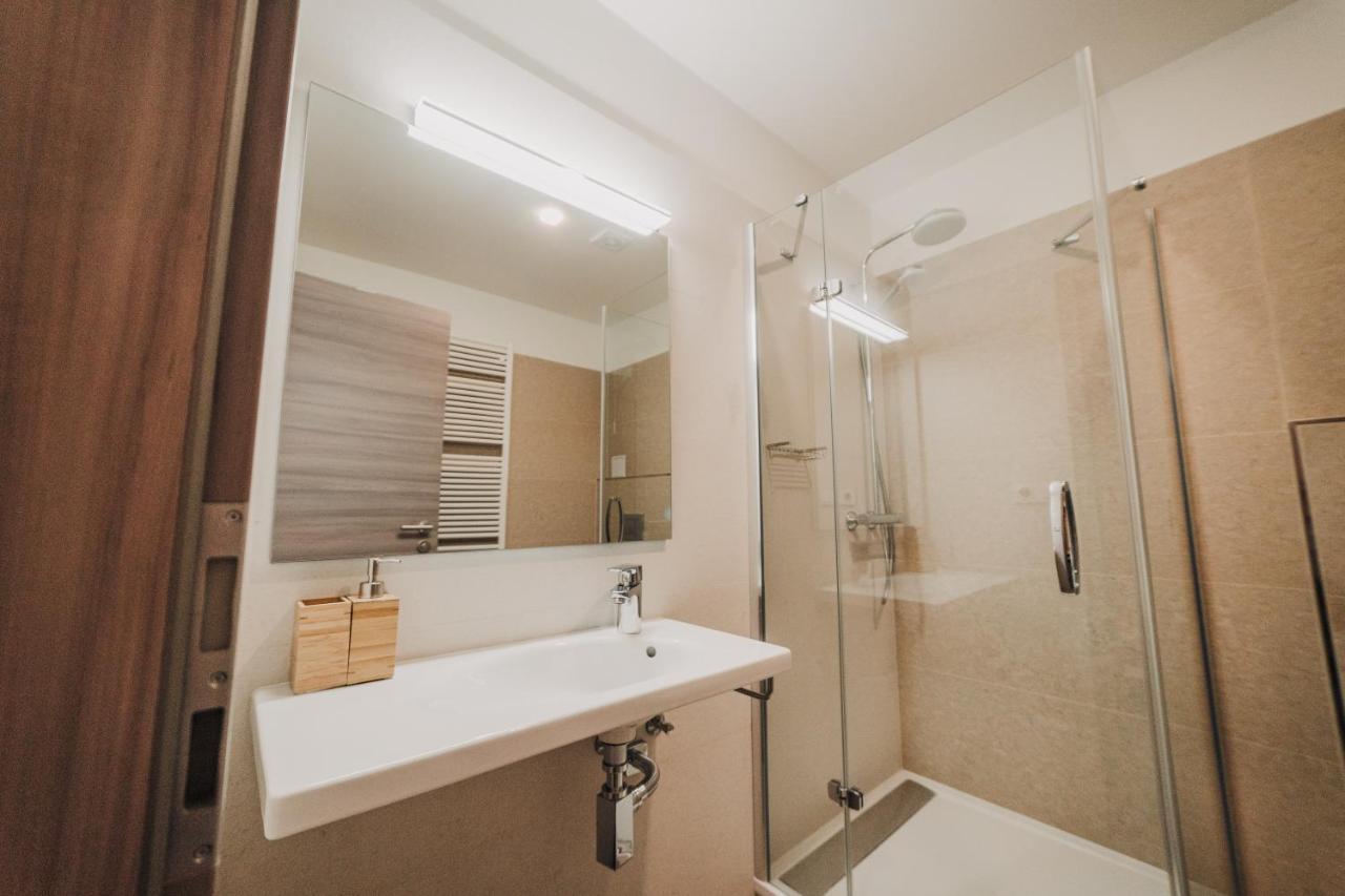 Beautiful New Studio, 400M From The Square Apartman Plzeň Kültér fotó